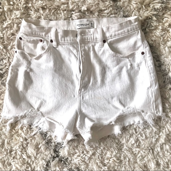 Abercrombie Curve Love High Rise Mom Shorts size 28 White - Picture 1 of 5